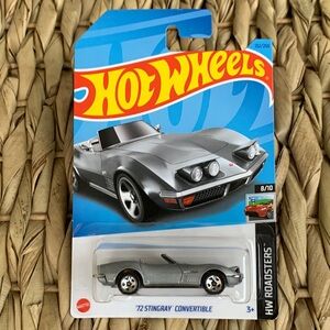 Hot Wheels Car 1972 Stingray Corvette Chevy Chevrolet HW Roadsters Hotwheels Car